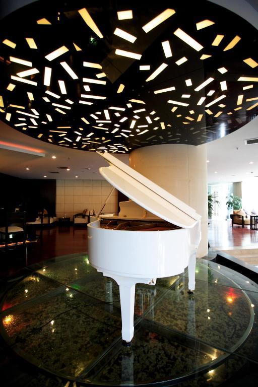 Rong Impression International Hotel Chengdu Extérieur photo